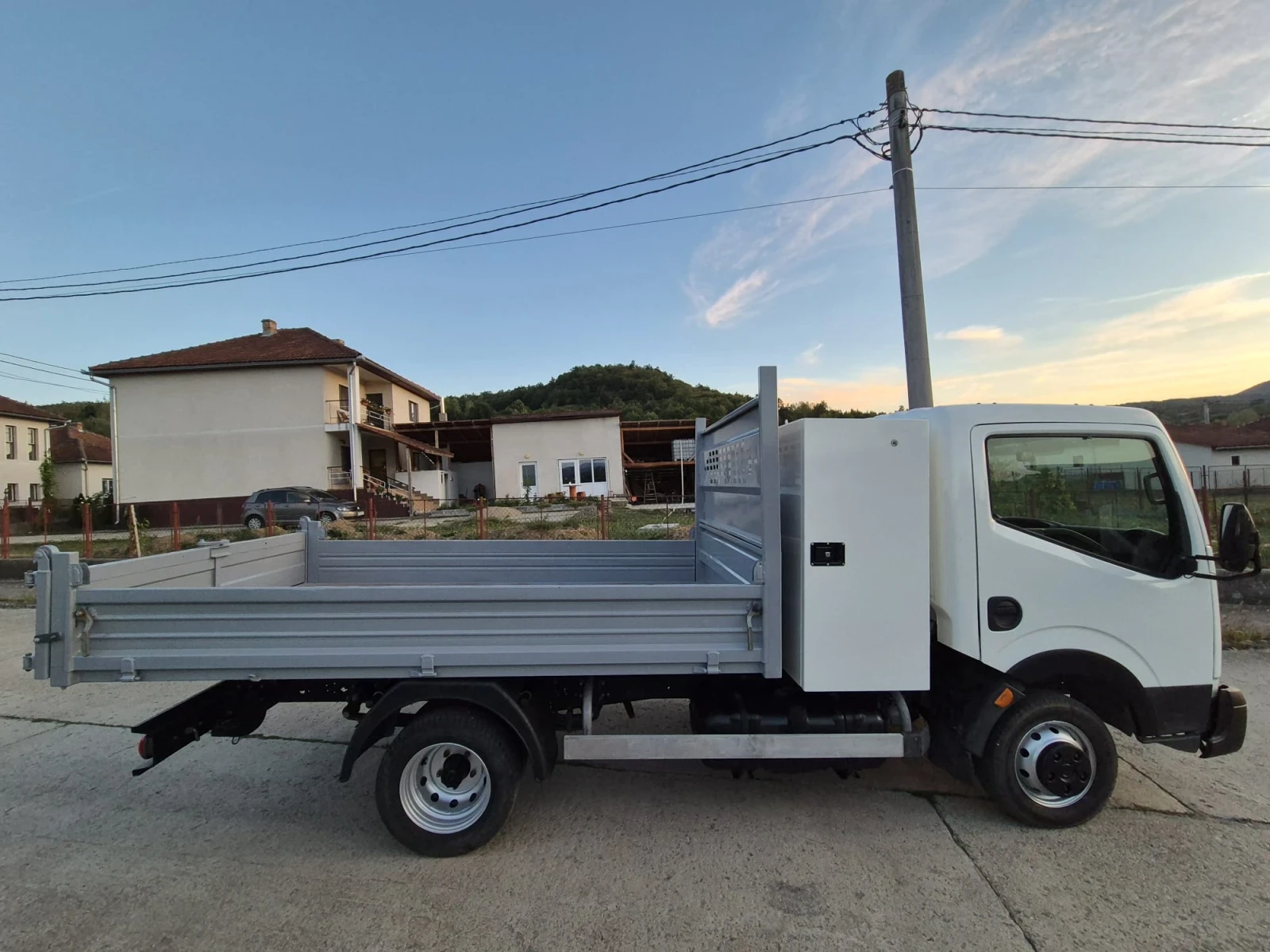 Nissan Capstar Самосвал климатик , снимка 6 - Бусове и автобуси - 56092062