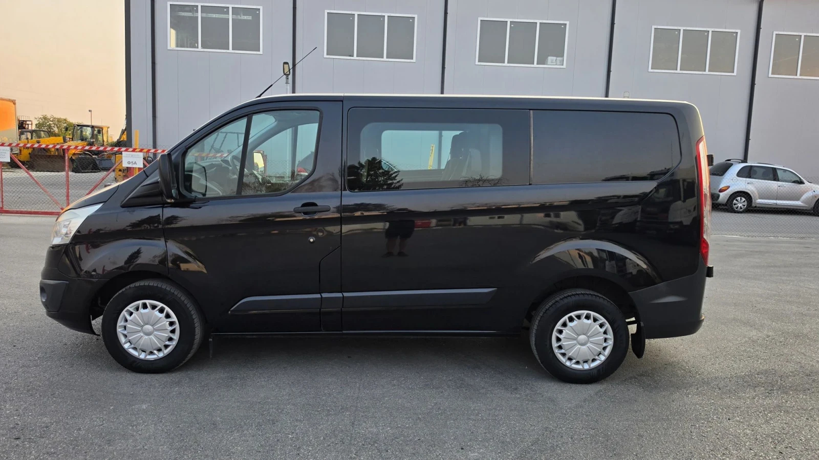 Ford Transit Custom, снимка 8 - Бусове и автобуси - 56184813