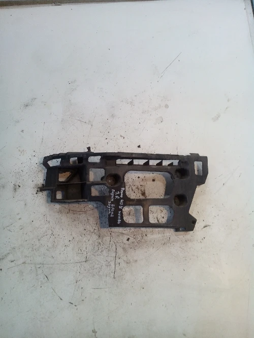 Водач задна броня (десен) за Пежо 407 2.0HDI комби