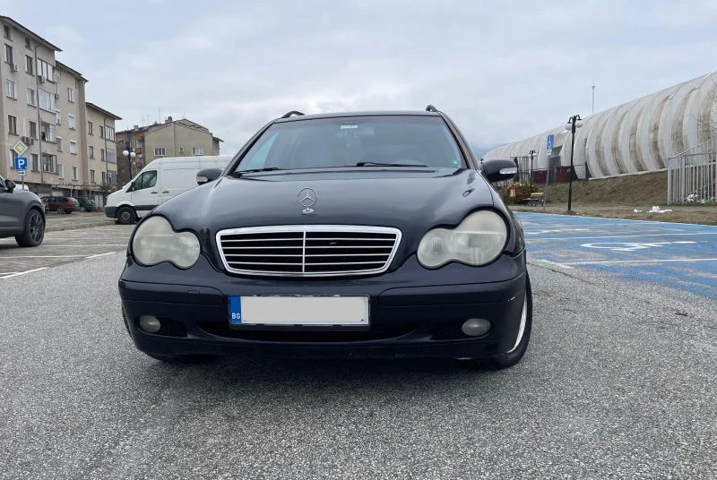 Mercedes-Benz C 220 Avantgarde, снимка 2 - Автомобили и джипове - 48711116