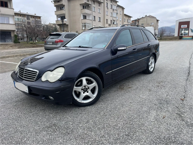 Mercedes-Benz C 220 Avantgarde, снимка 7 - Автомобили и джипове - 48711116