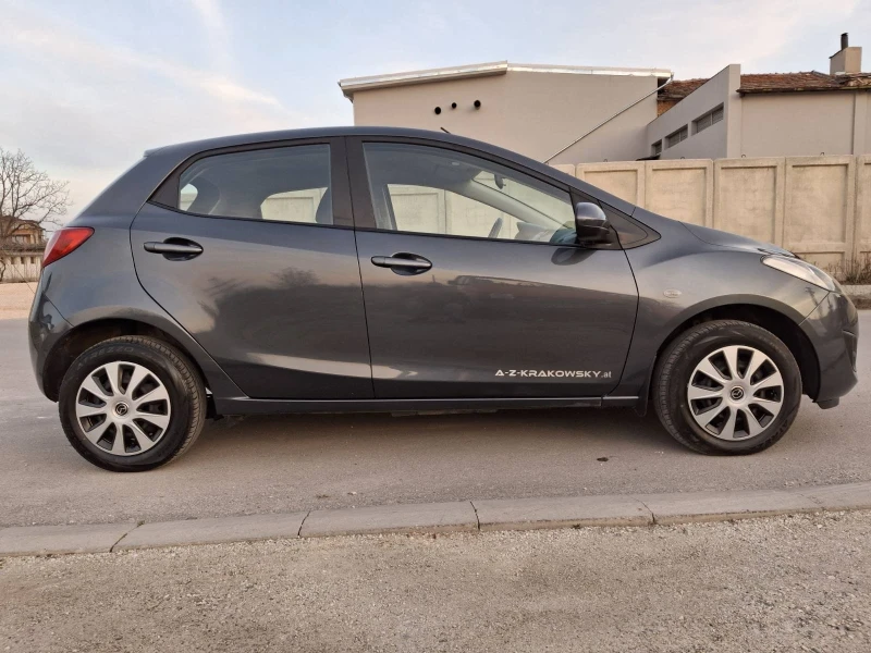 Mazda 2 Facelift, снимка 2 - Автомобили и джипове - 49610382