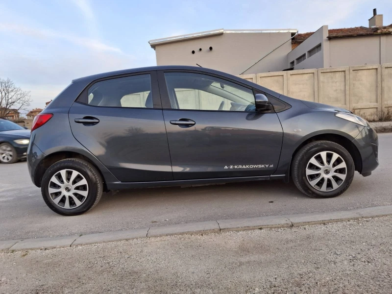 Mazda 2 Facelift, снимка 4 - Автомобили и джипове - 49610382