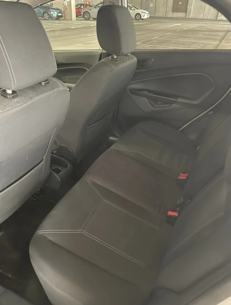 Ford Fiesta, снимка 12 - Автомобили и джипове - 52041157