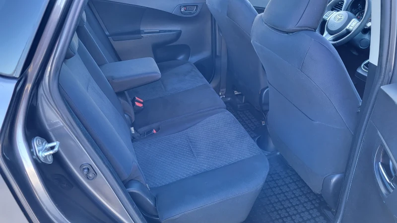 Toyota Verso S 1.4D4D-90 PANORAMA* KEYLESS* KAMERA* EURO5 , снимка 8 - Автомобили и джипове - 52414710