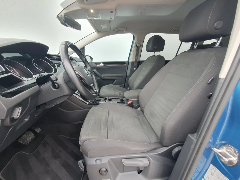 VW Touran Highline 1.5 TSI OPF DSG, снимка 4 - Автомобили и джипове - 52686337