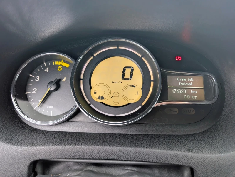 Renault Megane Grandtour 1.5 dci 110 к.с. комби, снимка 10 - Автомобили и джипове - 52996994