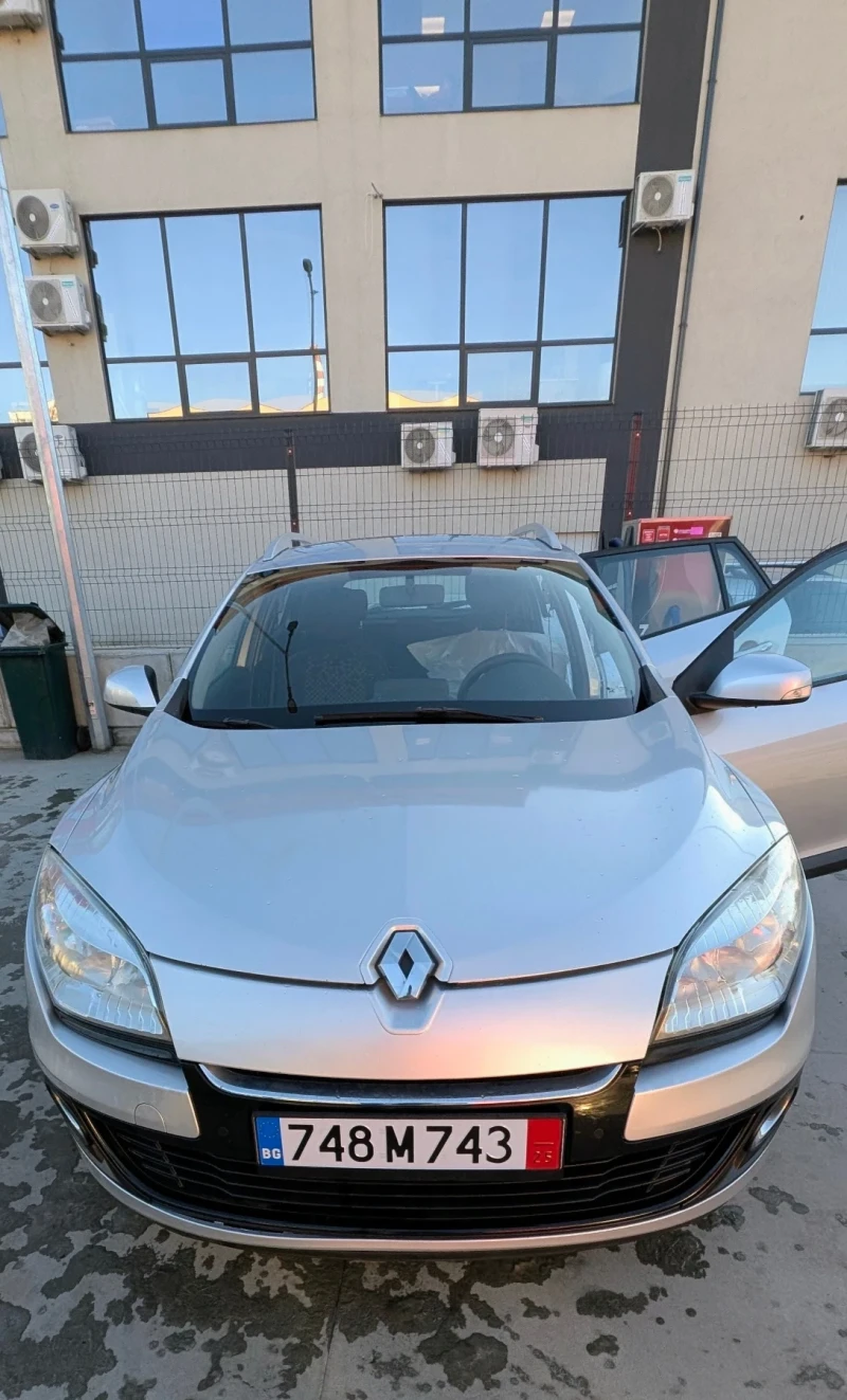Renault Megane Grandtour 1.5 dci 110 к.с. комби, снимка 8 - Автомобили и джипове - 52996994