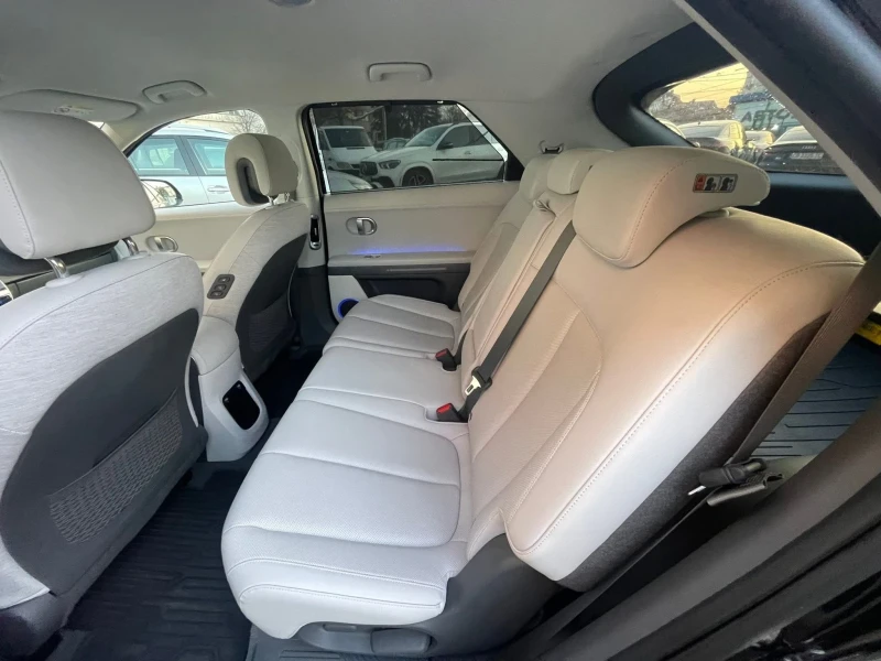 Hyundai Ioniq 5 * UNIQ* 325H.P.* 77.4KW* 18000KM* ГАРАНЦИЯ, снимка 8 - Автомобили и джипове - 53330262