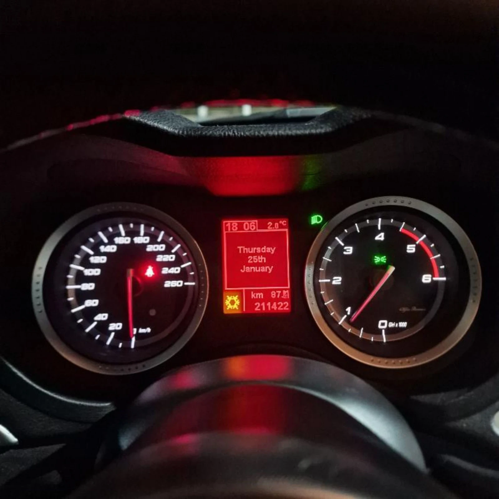 Alfa Romeo 159 2.0 JTDM - изображение 6