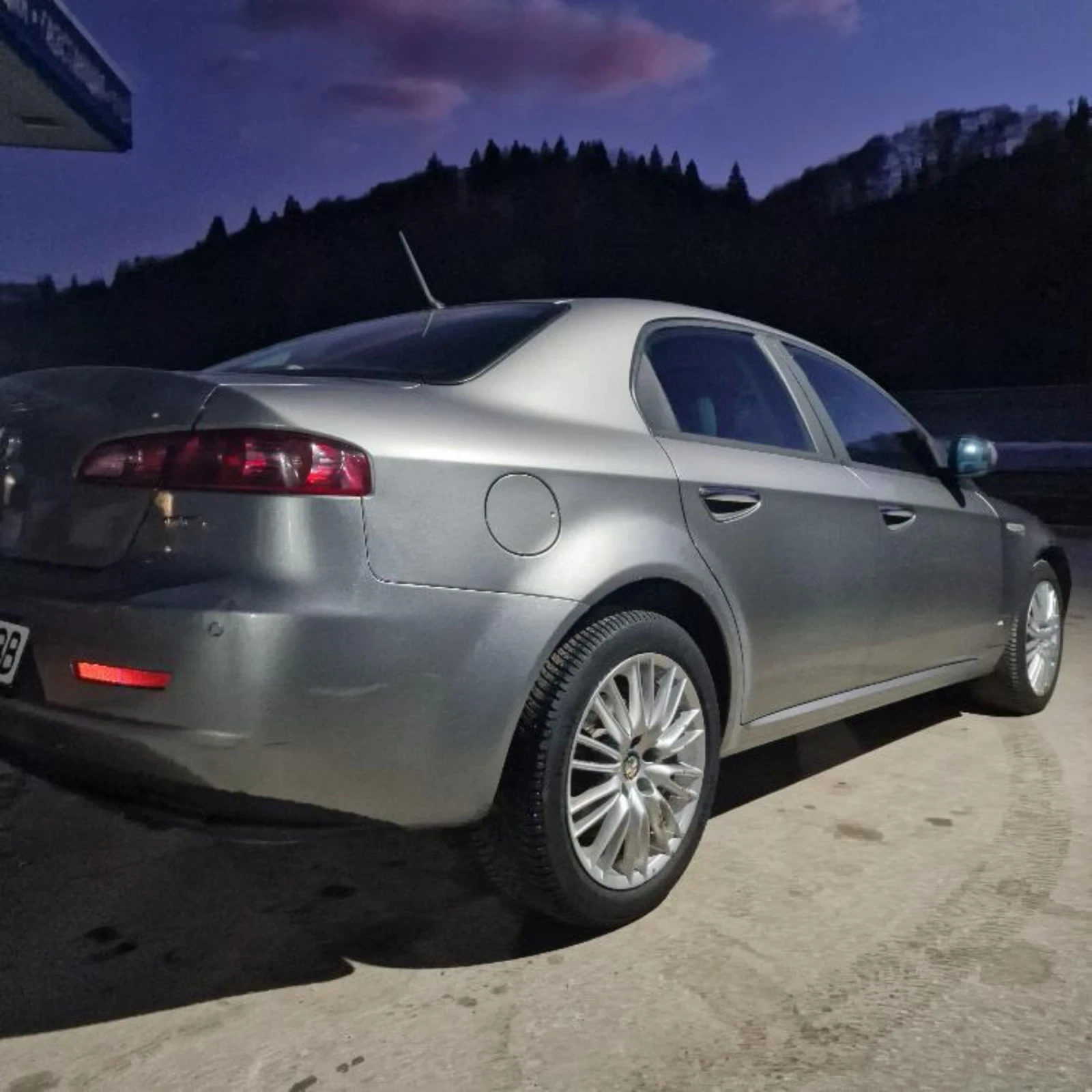 Alfa Romeo 159 2.0 JTDM - изображение 5
