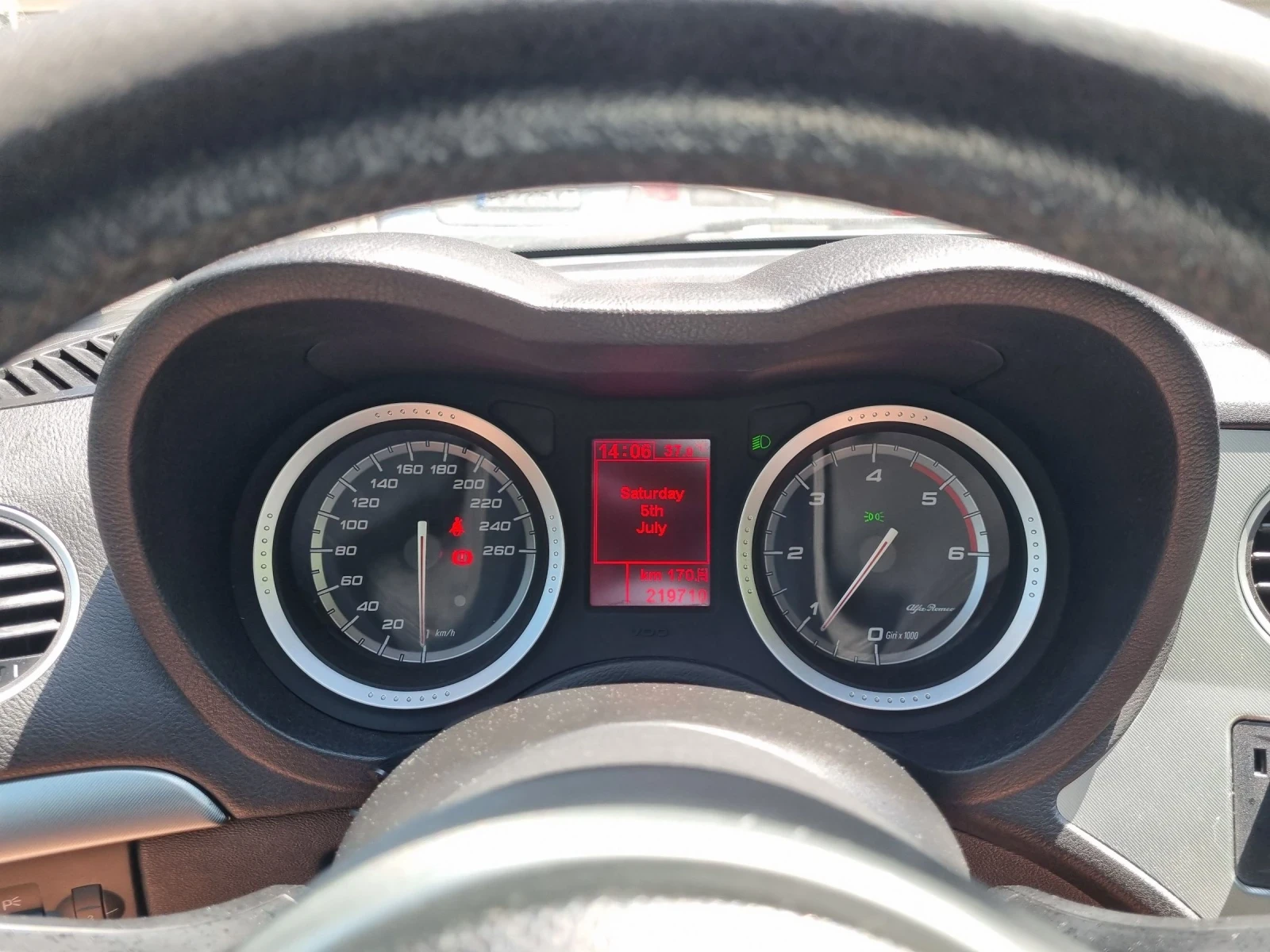Alfa Romeo 159 2.0 JTDM - изображение 6