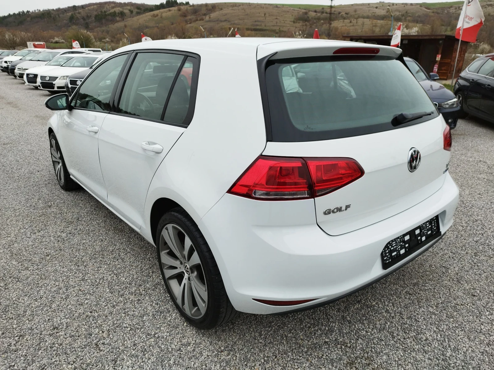 VW Golf 1.6 TDI 90кс. - изображение 3