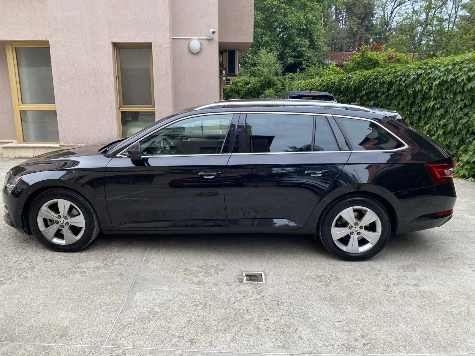 Skoda Superb  2.0TDI/DSG7/ SCR Business - изображение 6