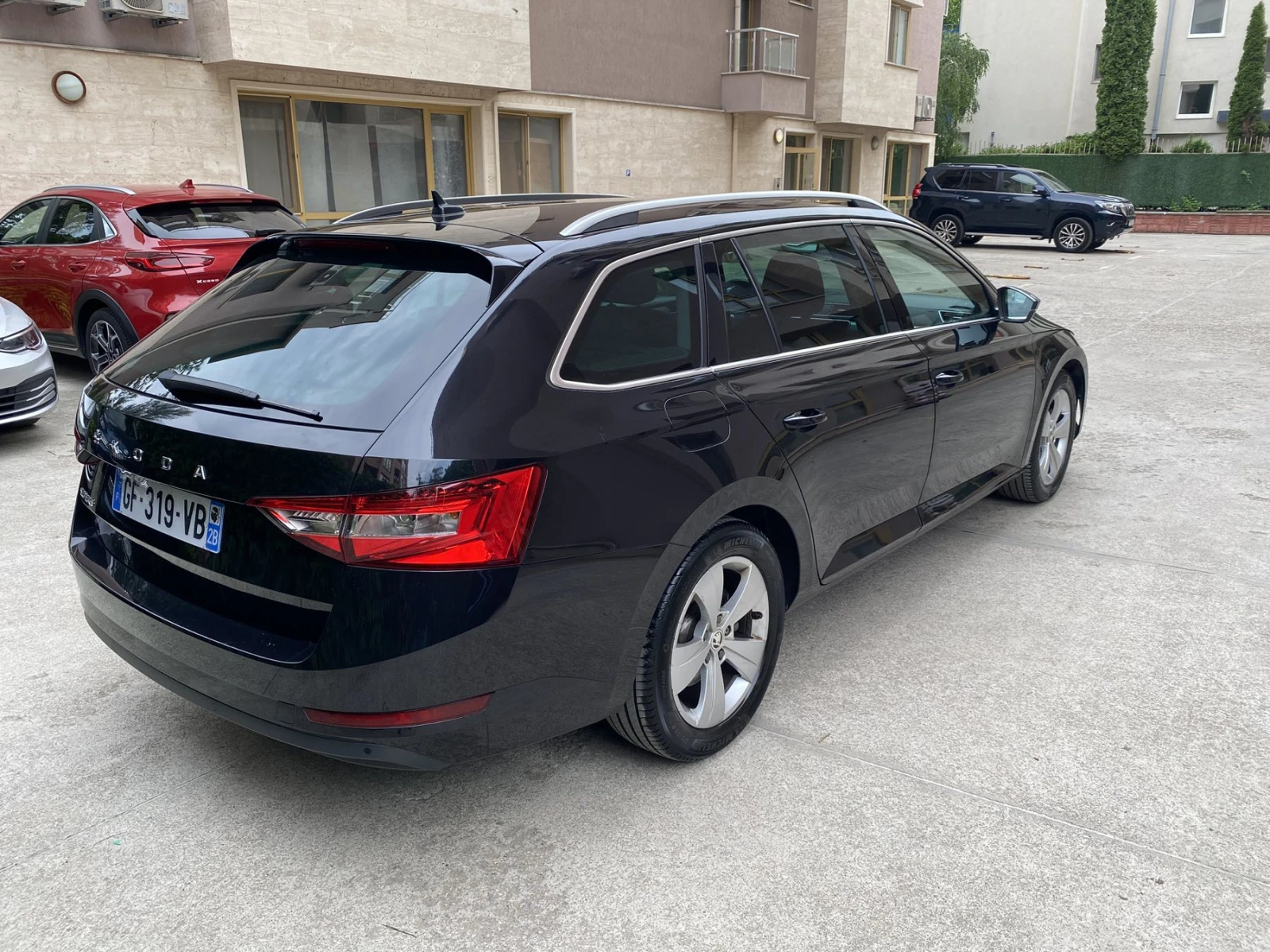 Skoda Superb  2.0TDI/DSG7/ SCR Business - изображение 3