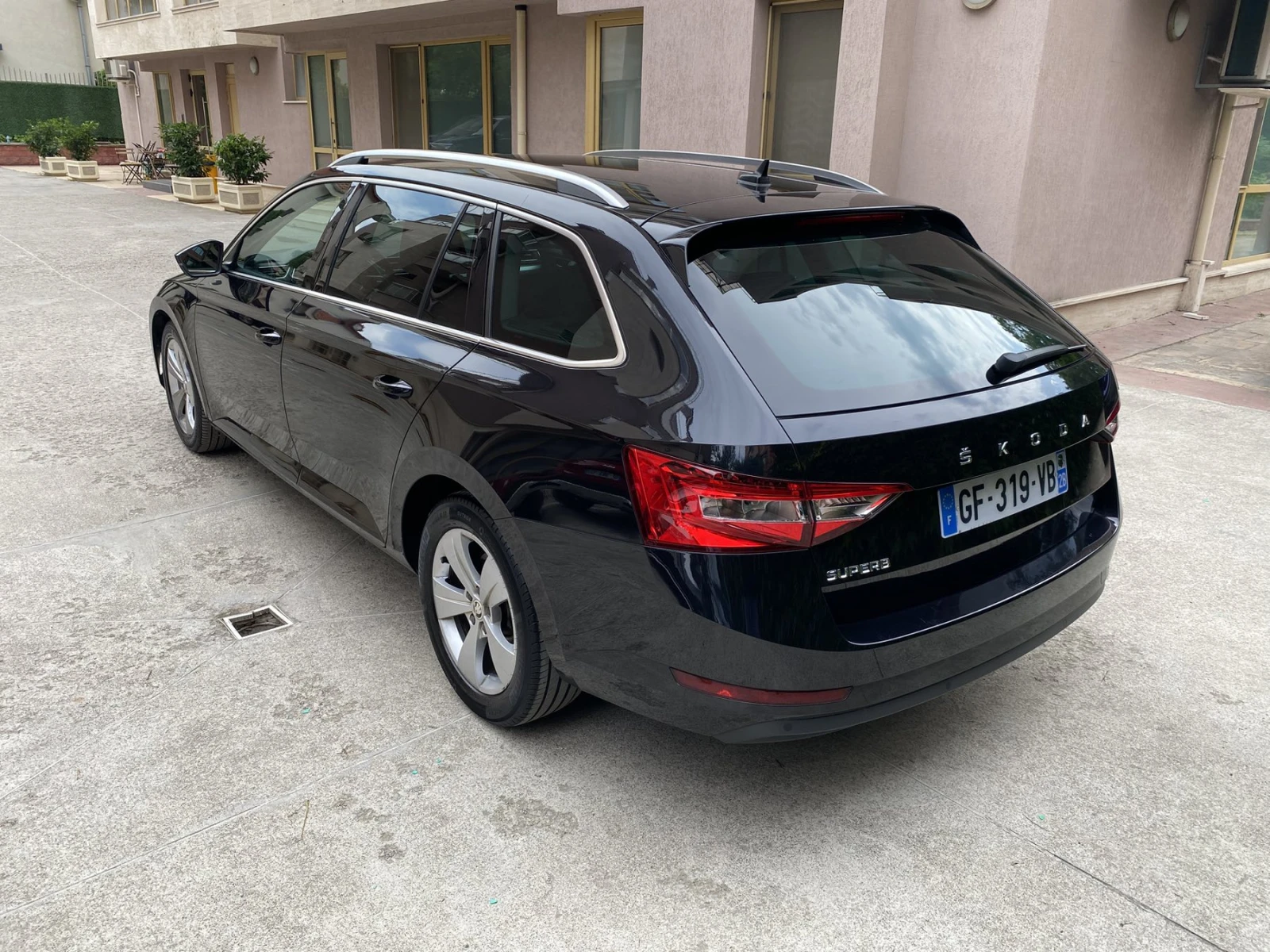 Skoda Superb  2.0TDI/DSG7/ SCR Business - изображение 5