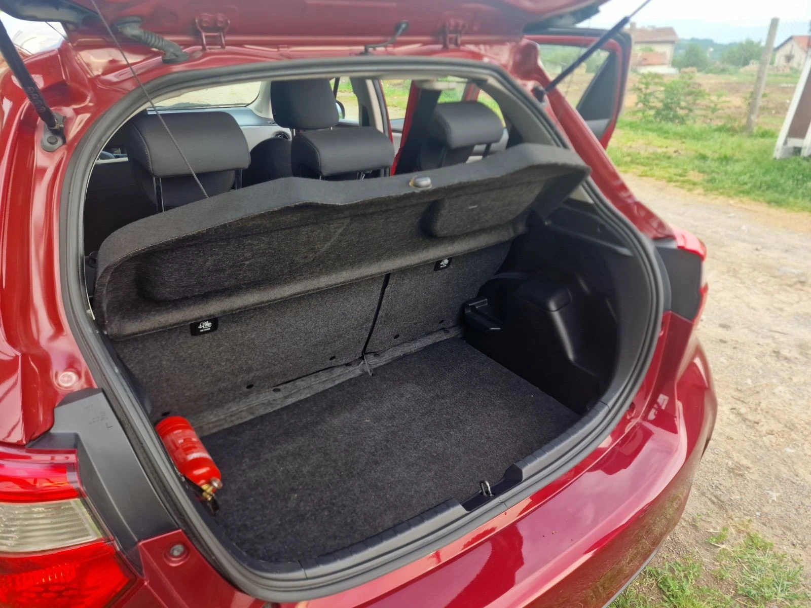 Toyota Yaris Hybrid Fancy/Luna - изображение 6
