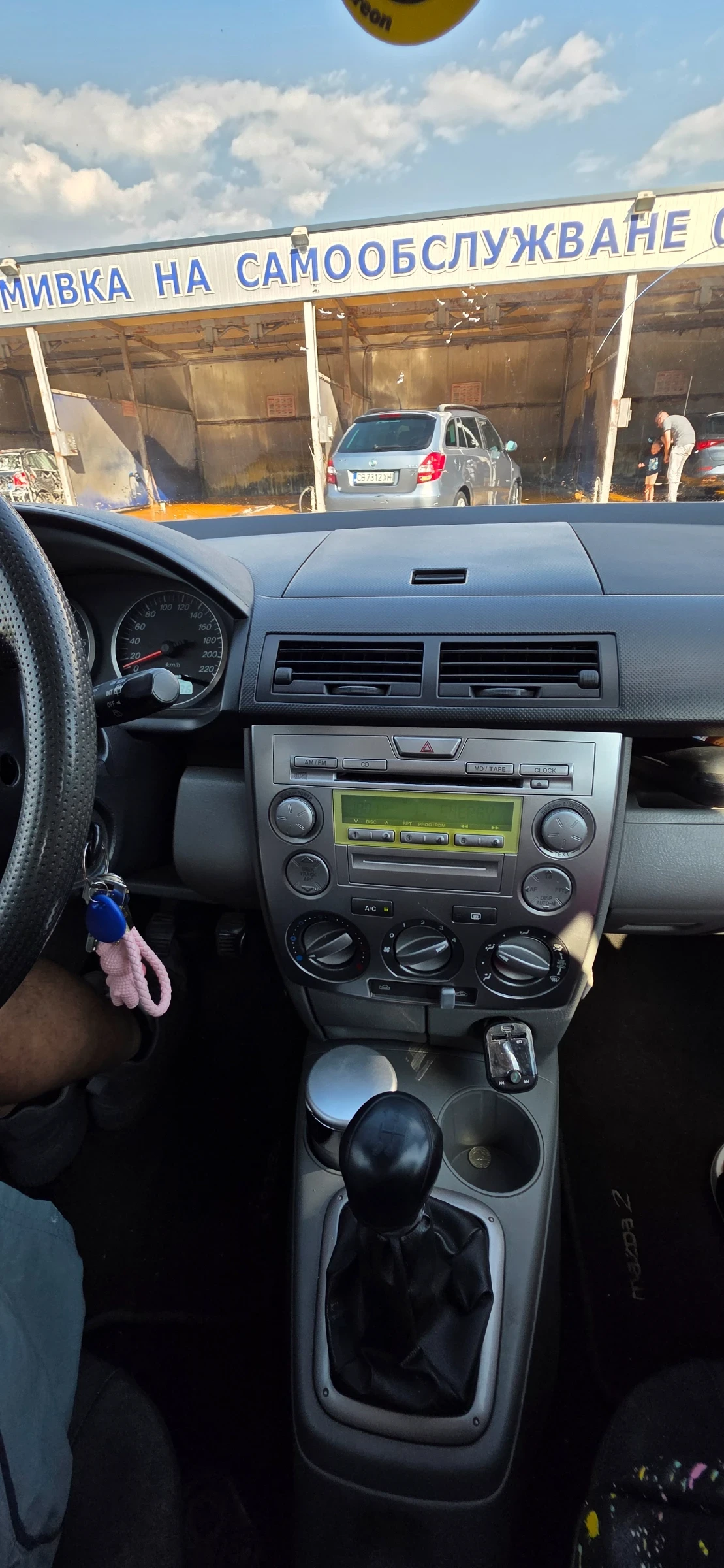 Mazda 2  - изображение 9