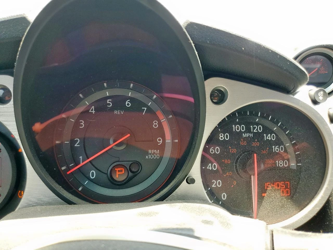 Nissan 370Z BASE - изображение 9