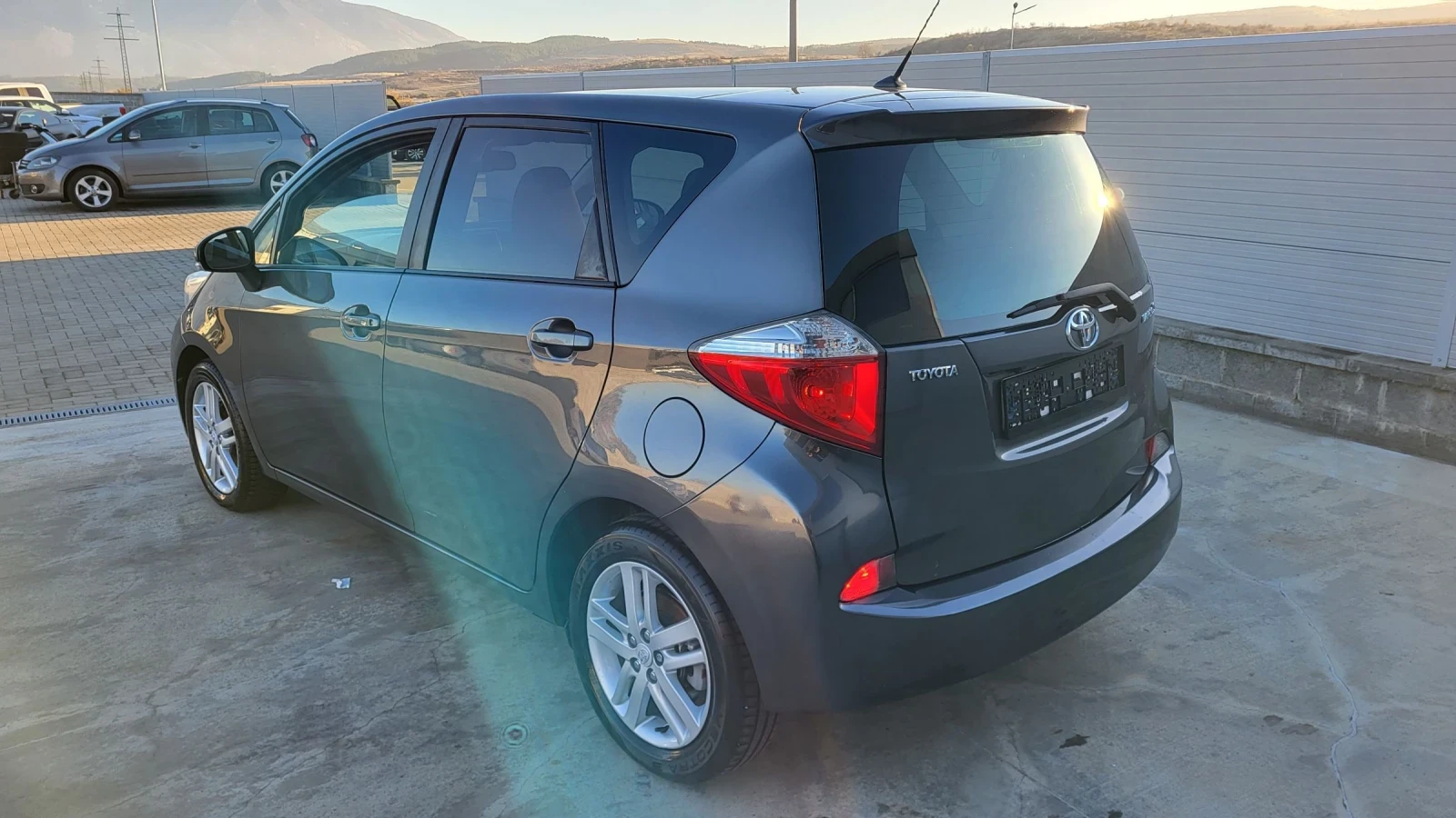 Toyota Verso S 1.4D4D-90 PANORAMA* KEYLESS* KAMERA* EURO5  | Mobile.bg   3