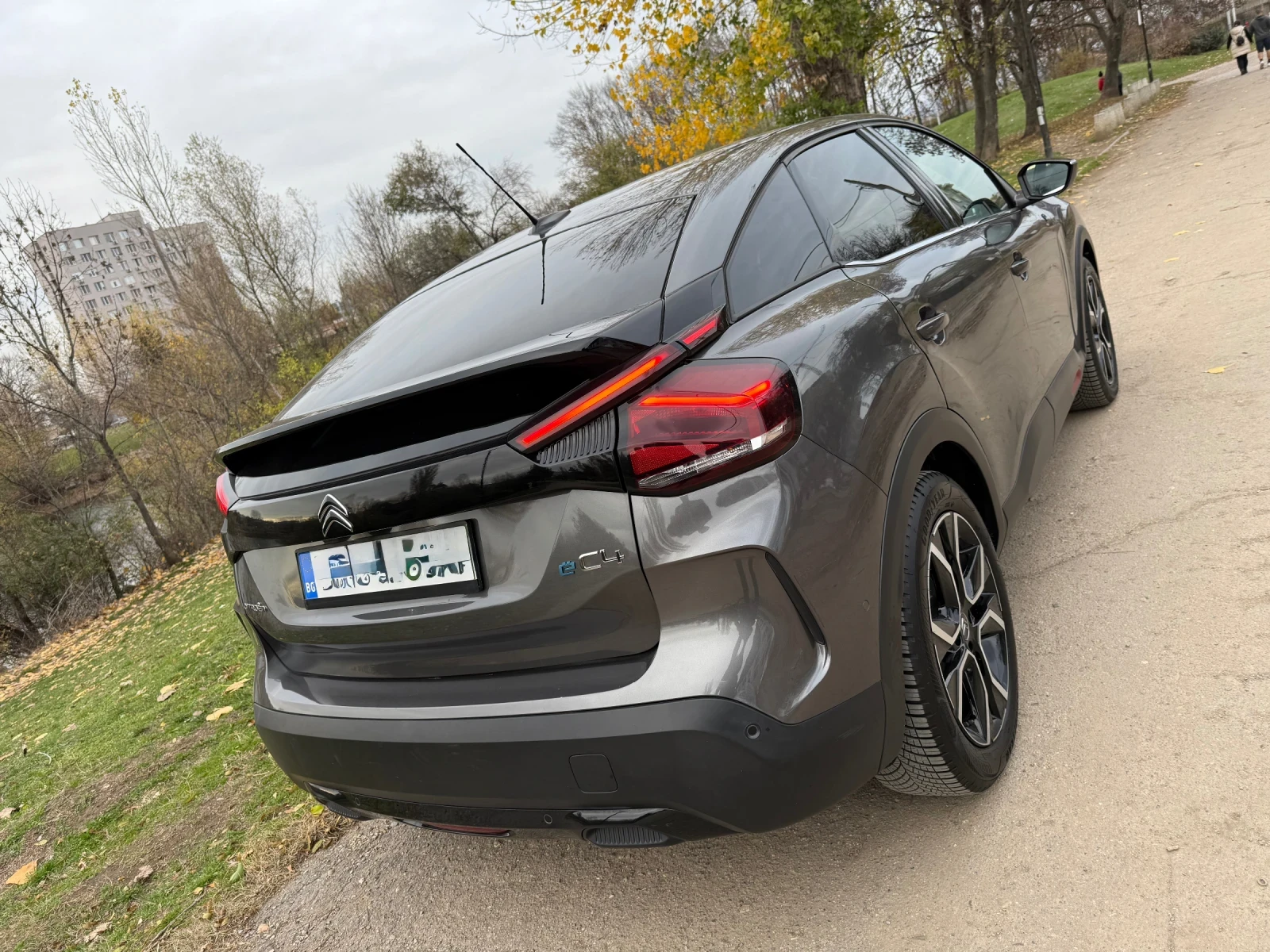 Citroen C4 E-C4 Shine - изображение 4