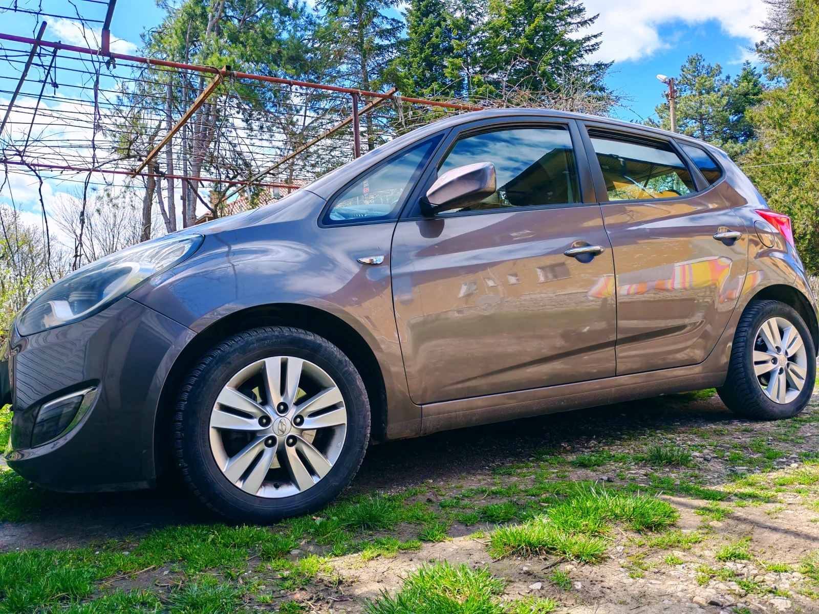 Hyundai Ix20, снимка 2 - Автомобили и джипове - 54124088