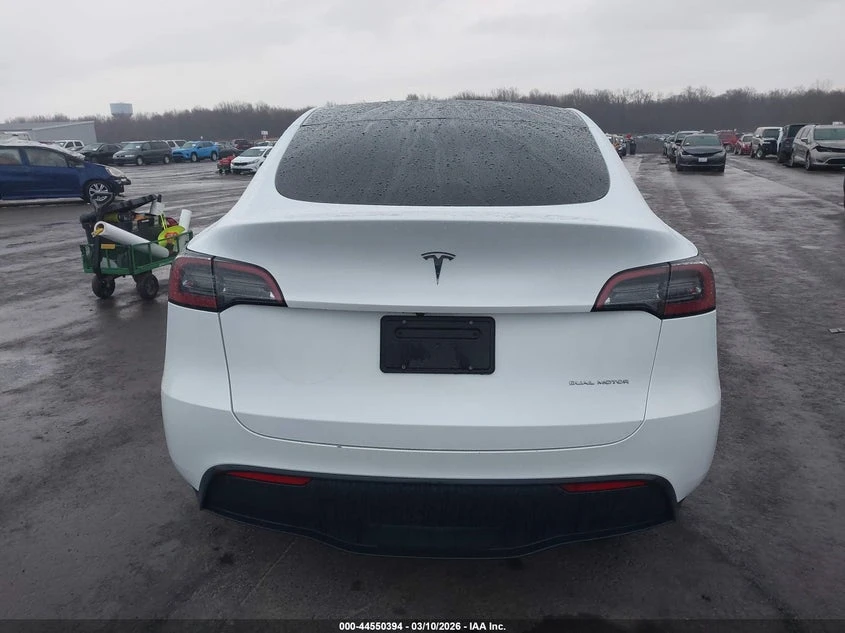 Tesla Model Y 2023 TESLA MODEL Y AWD, снимка 8 - Автомобили и джипове - 54276542