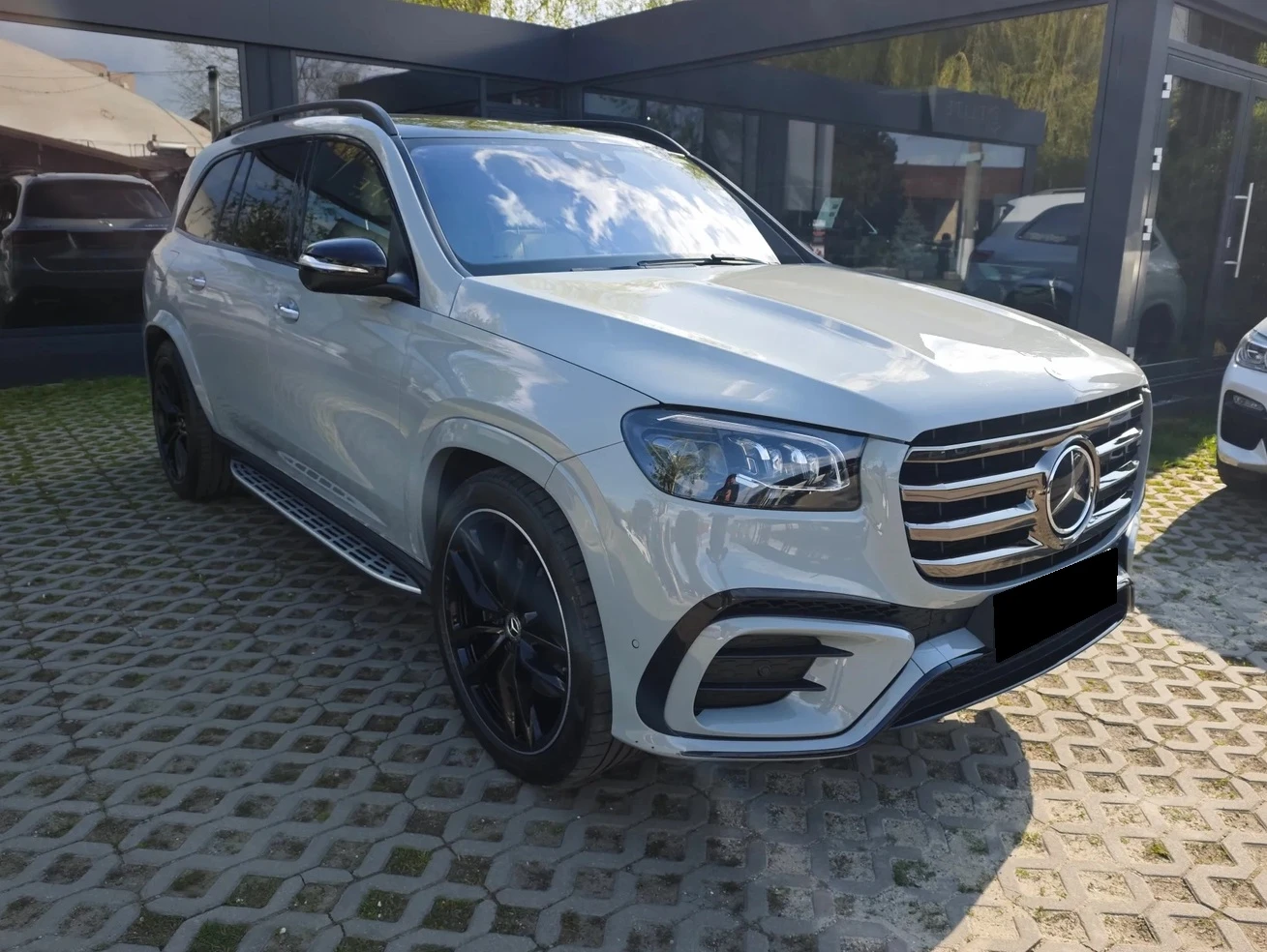Mercedes-Benz GLS 450 d 4MATIC AMG-Line, снимка 2 - Автомобили и джипове - 54363071