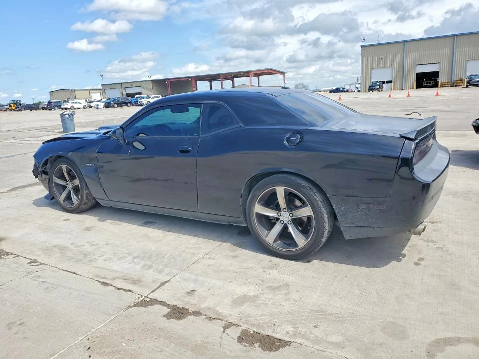 Dodge Challenger, снимка 2 - Автомобили и джипове - 54608020