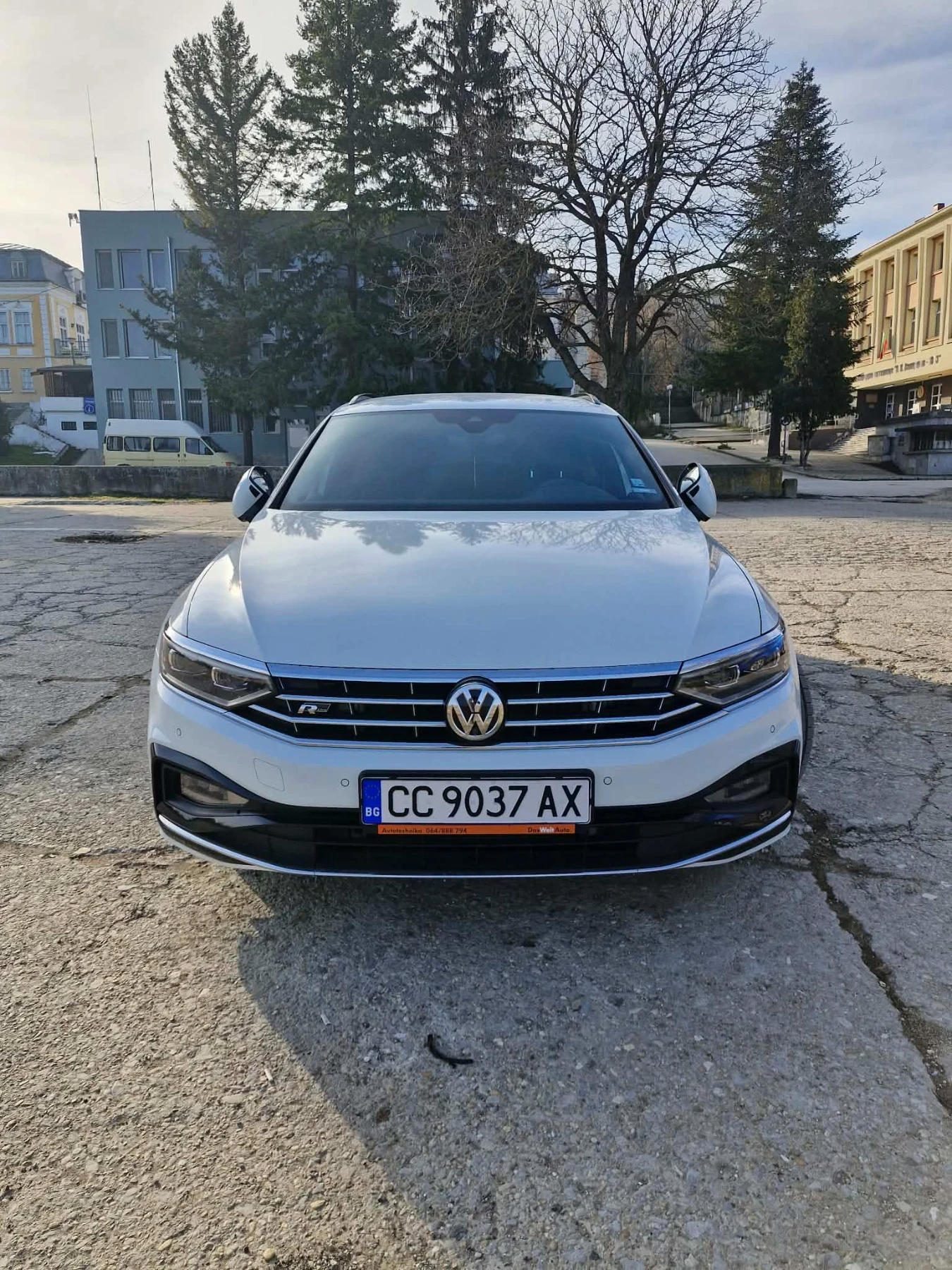 VW Passat, снимка 4 - Автомобили и джипове - 54764636
