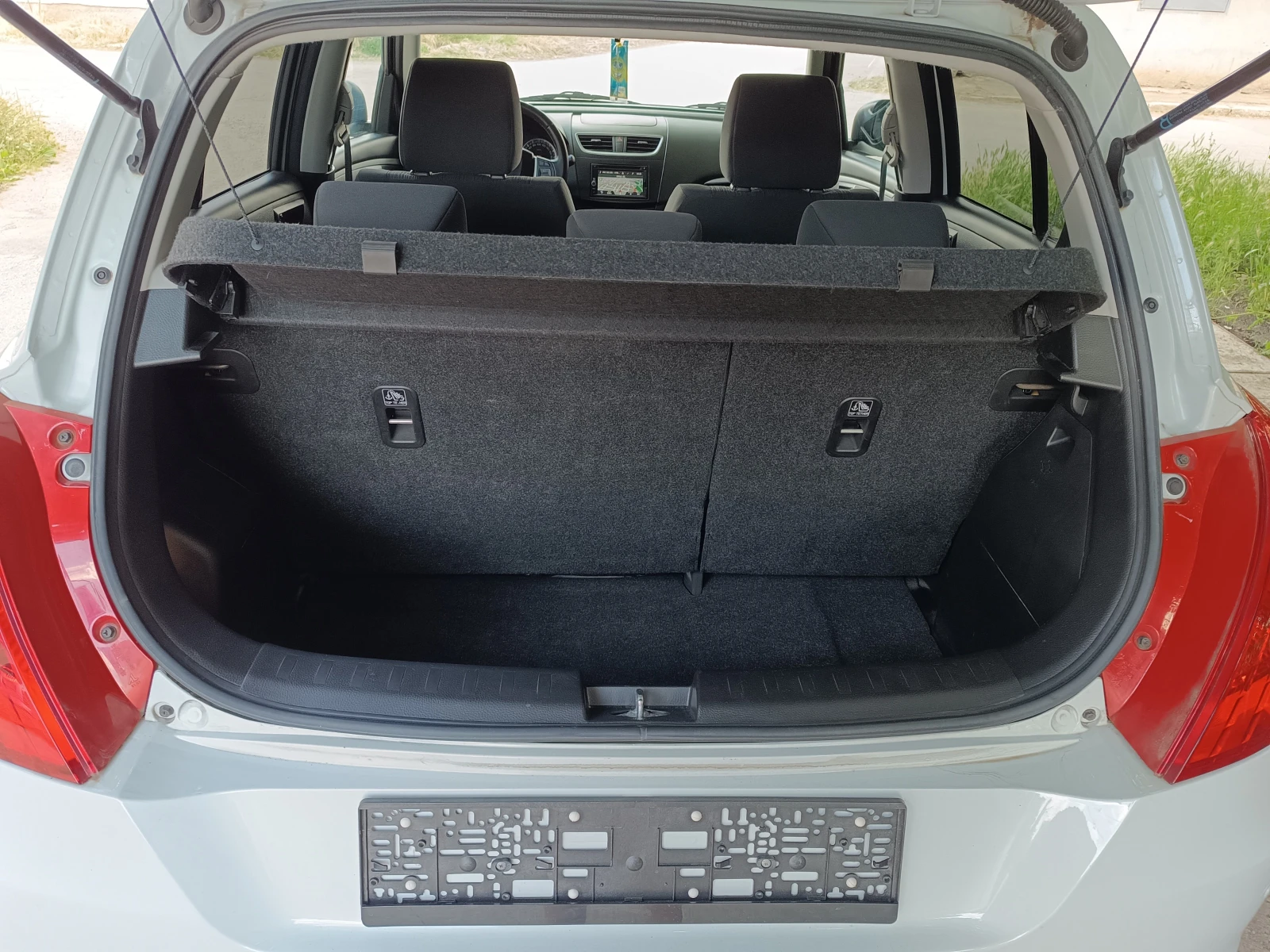 Suzuki Swift 1.3D Face Navi, снимка 13 - Автомобили и джипове - 54957089