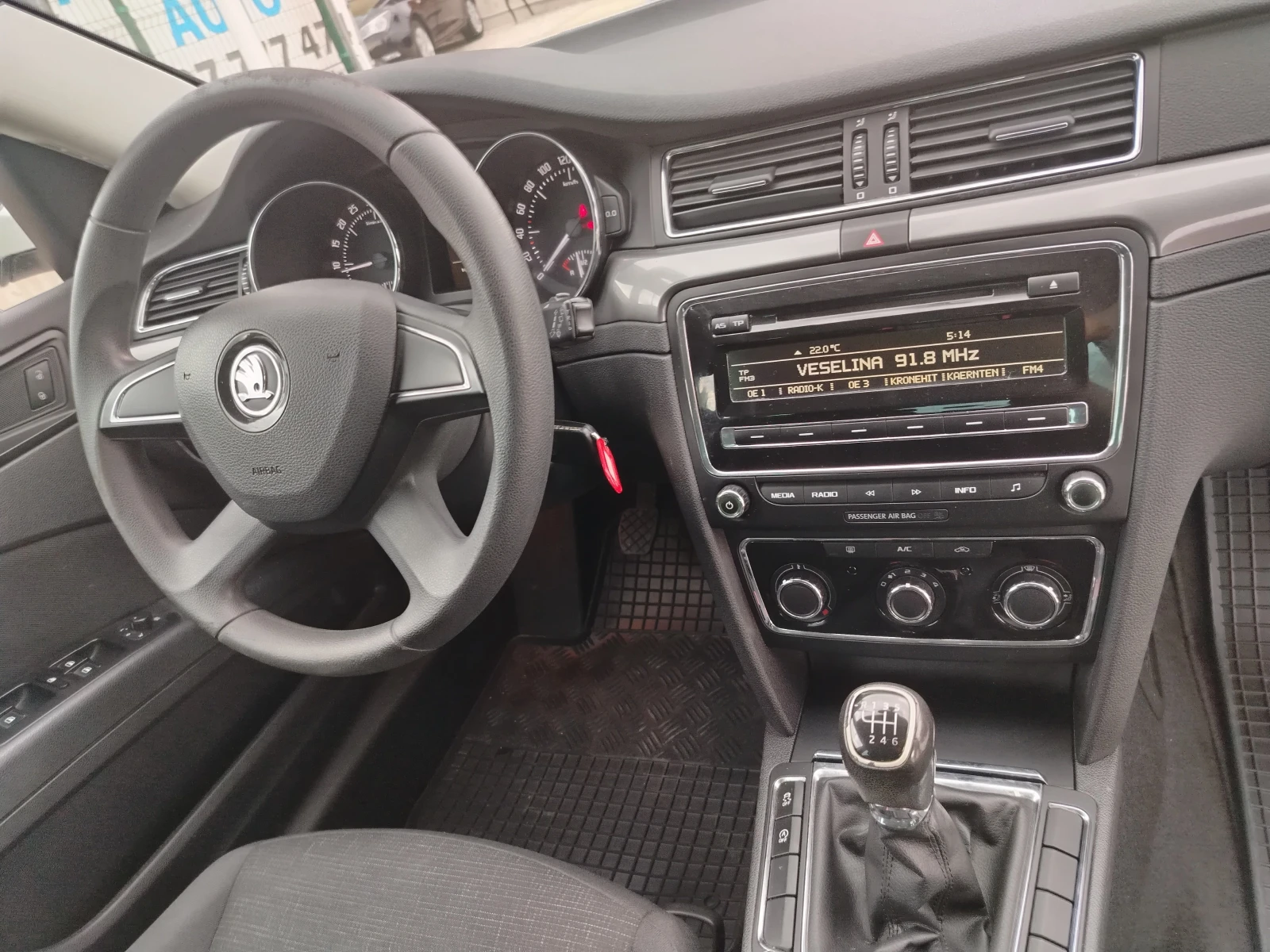 Skoda Superb 2.0 TDI , снимка 10 - Автомобили и джипове - 55266392