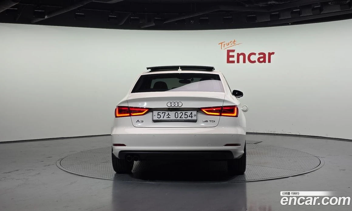 Audi A3 35 TDI Dynamic 8V, снимка 4 - Автомобили и джипове - 55676704