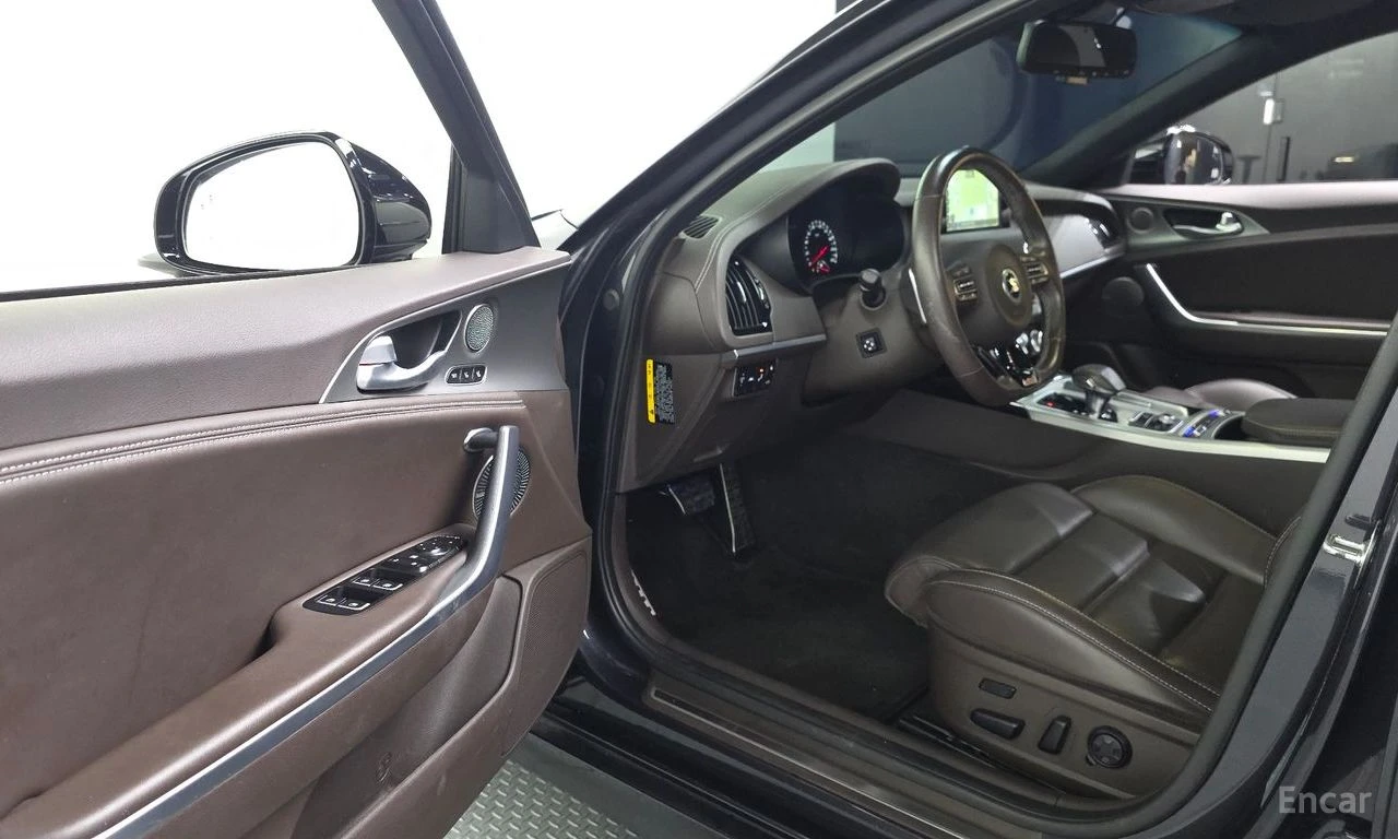 Kia Stinger 3.3* TURBO* GT* ОБДУХВАНЕ* ДИСТРОНИК* ХЕДЪП* 360КА, снимка 6 - Автомобили и джипове - 55690016