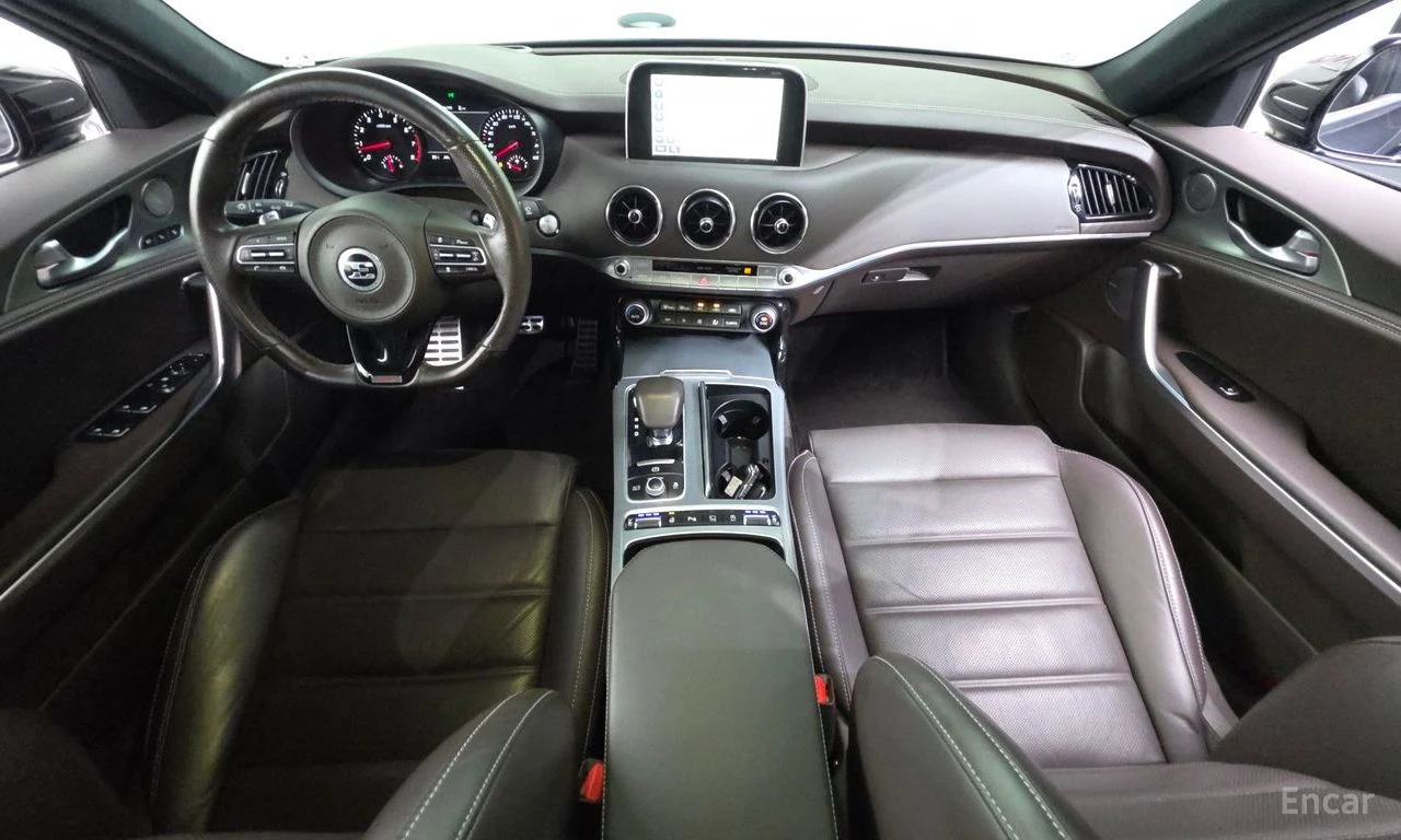 Kia Stinger 3.3* TURBO* GT* ОБДУХВАНЕ* ДИСТРОНИК* ХЕДЪП* 360КА, снимка 7 - Автомобили и джипове - 55690016