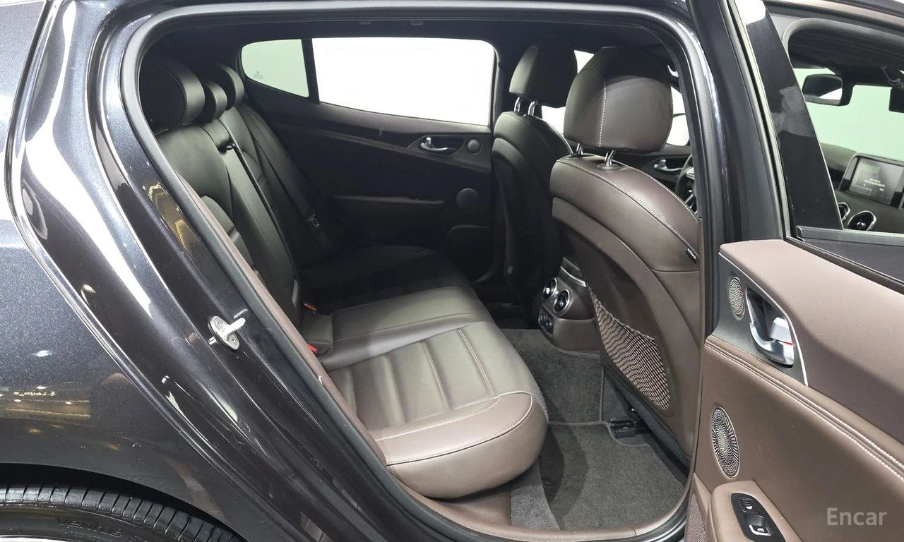 Kia Stinger 3.3* TURBO* GT* ОБДУХВАНЕ* ДИСТРОНИК* ХЕДЪП* 360КА, снимка 16 - Автомобили и джипове - 55690016