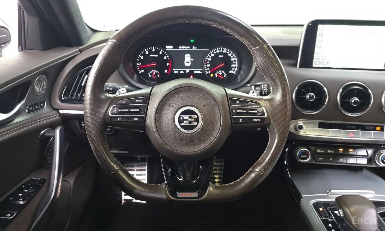 Kia Stinger 3.3* TURBO* GT* ОБДУХВАНЕ* ДИСТРОНИК* ХЕДЪП* 360КА, снимка 8 - Автомобили и джипове - 55690016