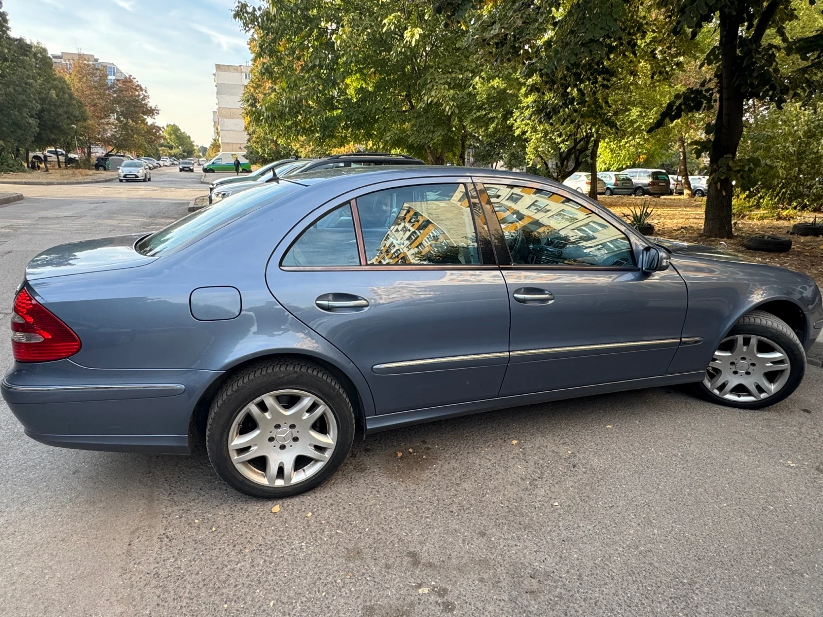Mercedes-Benz E 270 Avantgarde, снимка 10 - Автомобили и джипове - 56375530