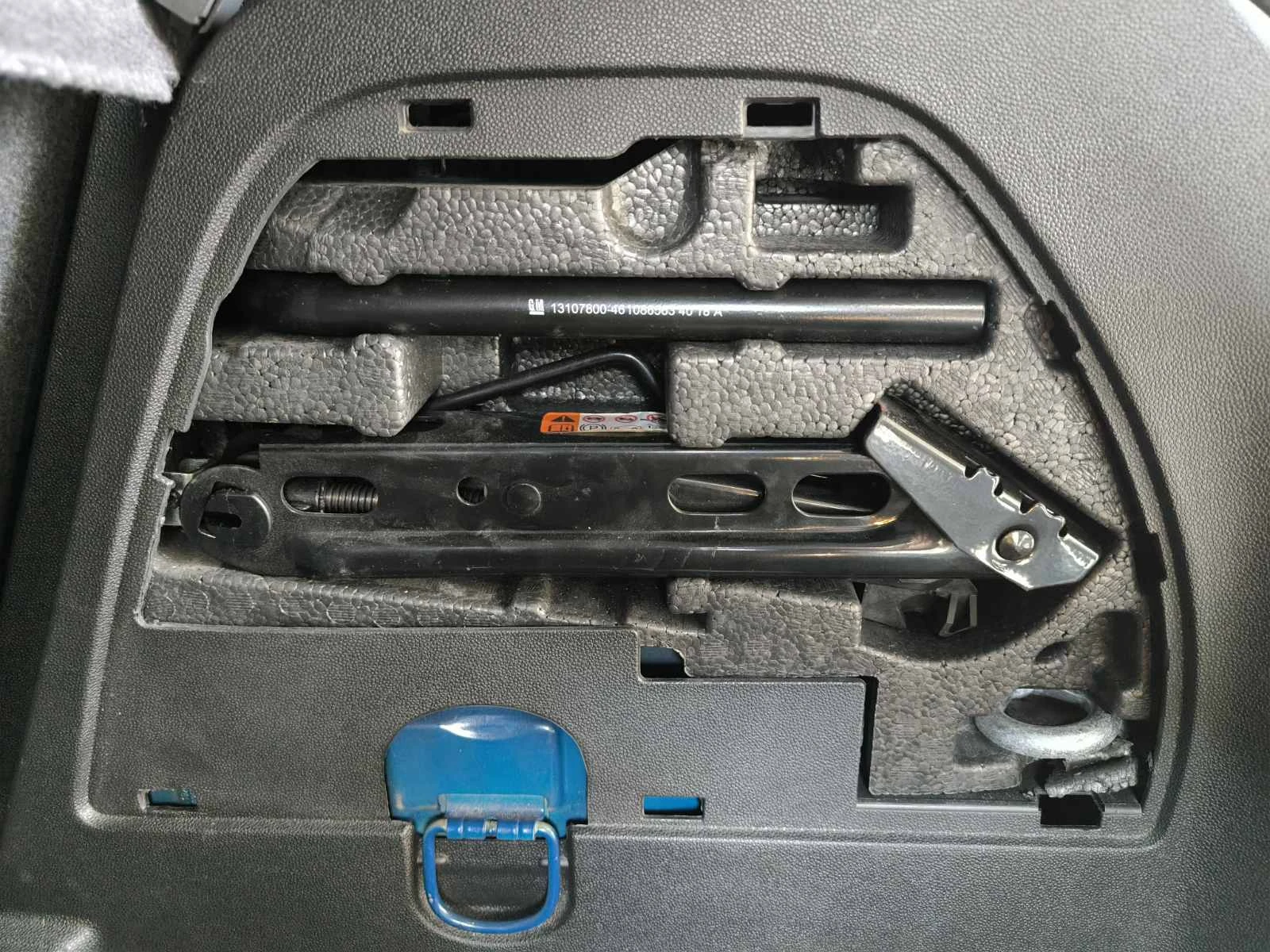 Opel Corsa ENJOY 1.4i 90hp, снимка 10 - Автомобили и джипове - 56716425