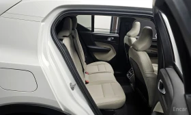 Volvo XC40 ULTIMATE* BRIGHT* 360КАМЕРА* LANE* ASSIST* ПАНОРАМ, снимка 15