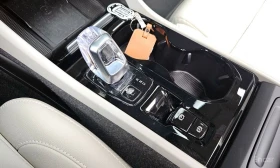 Volvo XC40 ULTIMATE* BRIGHT* 360КАМЕРА* LANE* ASSIST* ПАНОРАМ, снимка 12