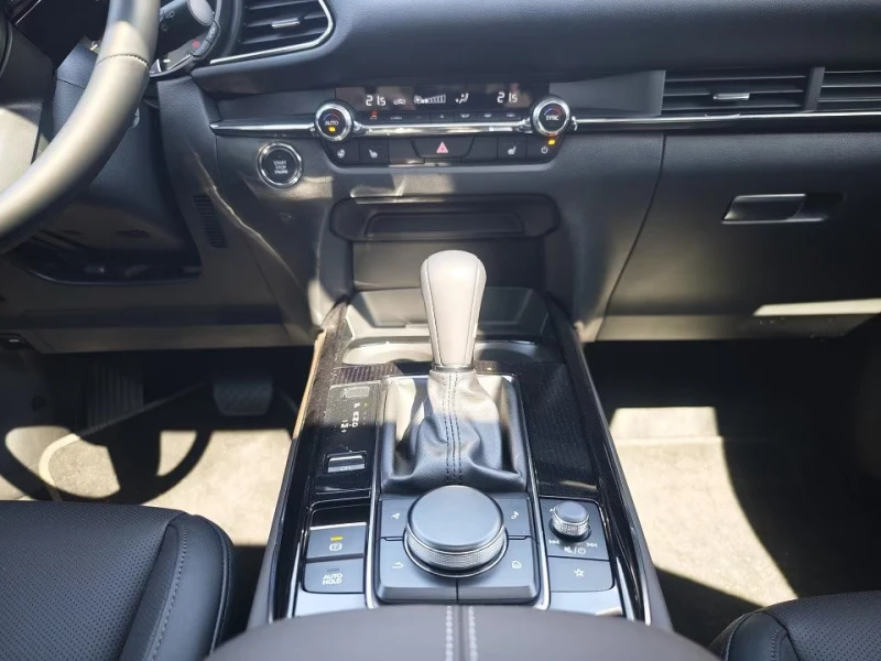 Mazda CX-30 2.0/e-SKYACTIV-X/186HP/360CAM/CPLAY/H&B/HUD/681f, снимка 12 - Автомобили и джипове - 51535333
