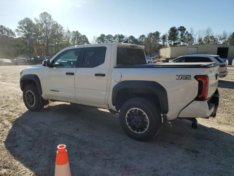 Toyota Tacoma * DOUBLE CAB* БЕЗ УДАР* 4, 270КМ* , снимка 4 - Автомобили и джипове - 52561844