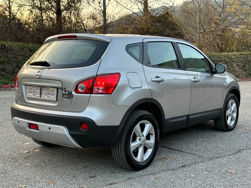 Nissan Qashqai 2.0 4х4 Автомат ITALY, снимка 7 - Автомобили и джипове - 52653570