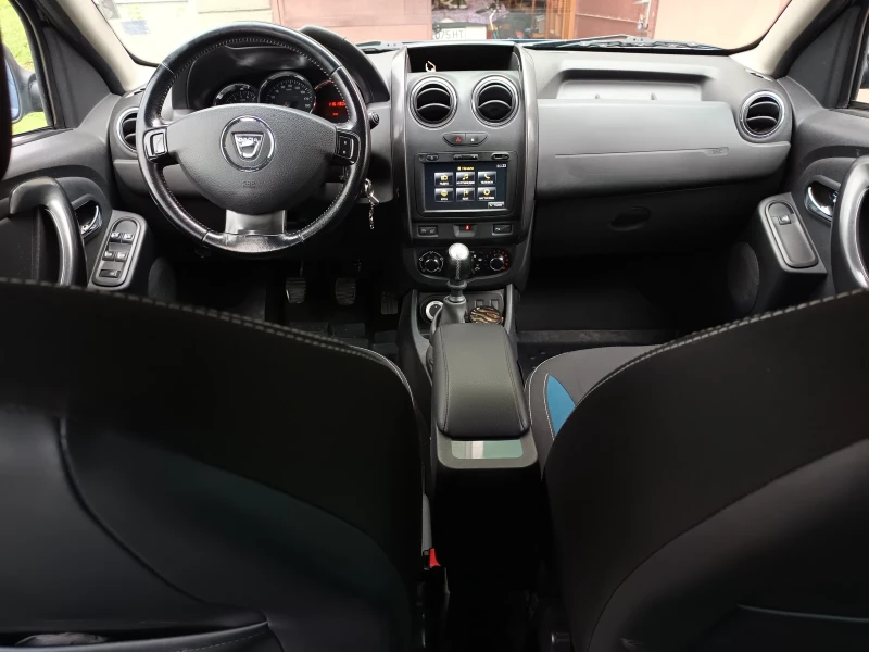 Dacia Duster 1.5 dCi, снимка 12 - Автомобили и джипове - 52693318