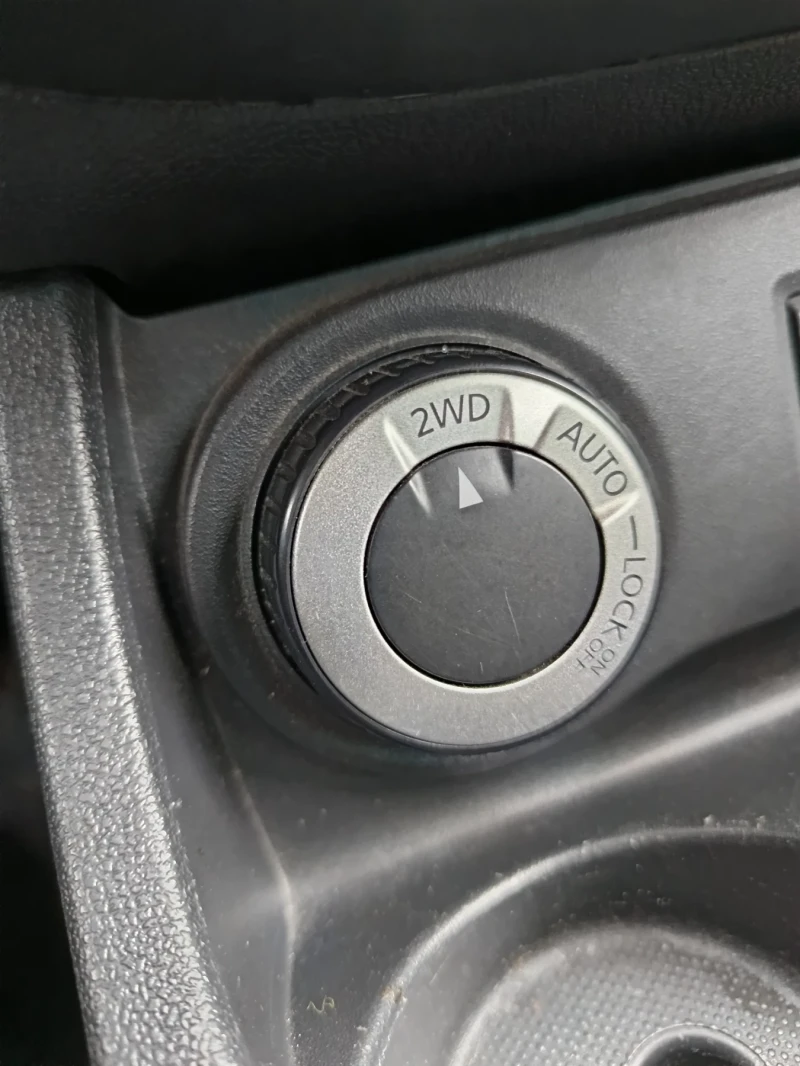 Dacia Duster 1.5 dCi, снимка 15 - Автомобили и джипове - 52693318