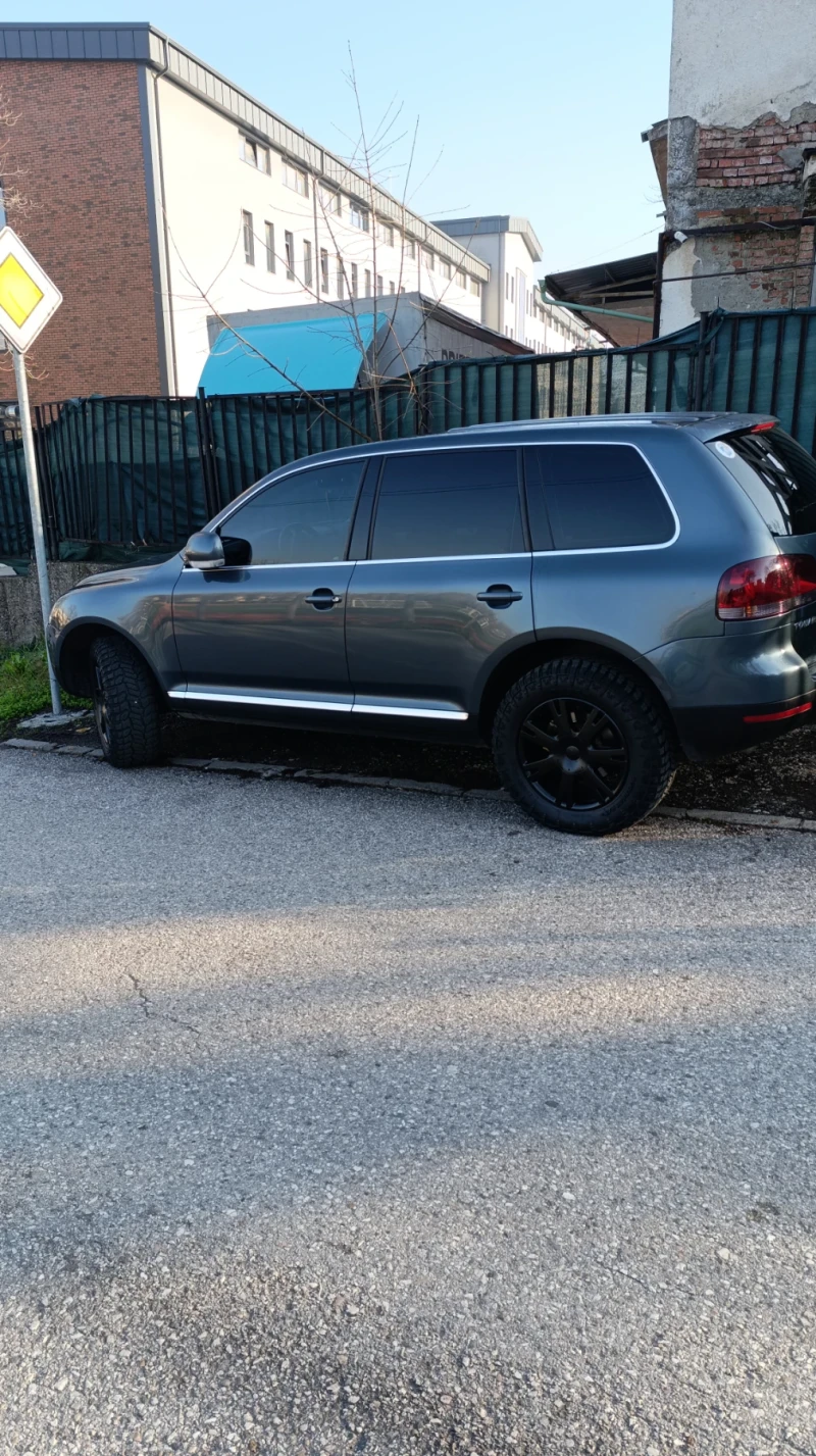 VW Touareg, снимка 15 - Автомобили и джипове - 52732710