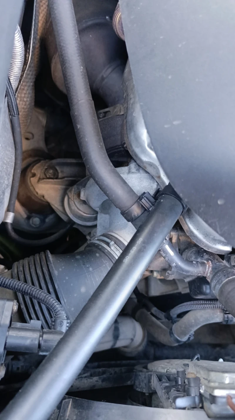 VW Touareg, снимка 13 - Автомобили и джипове - 52732710