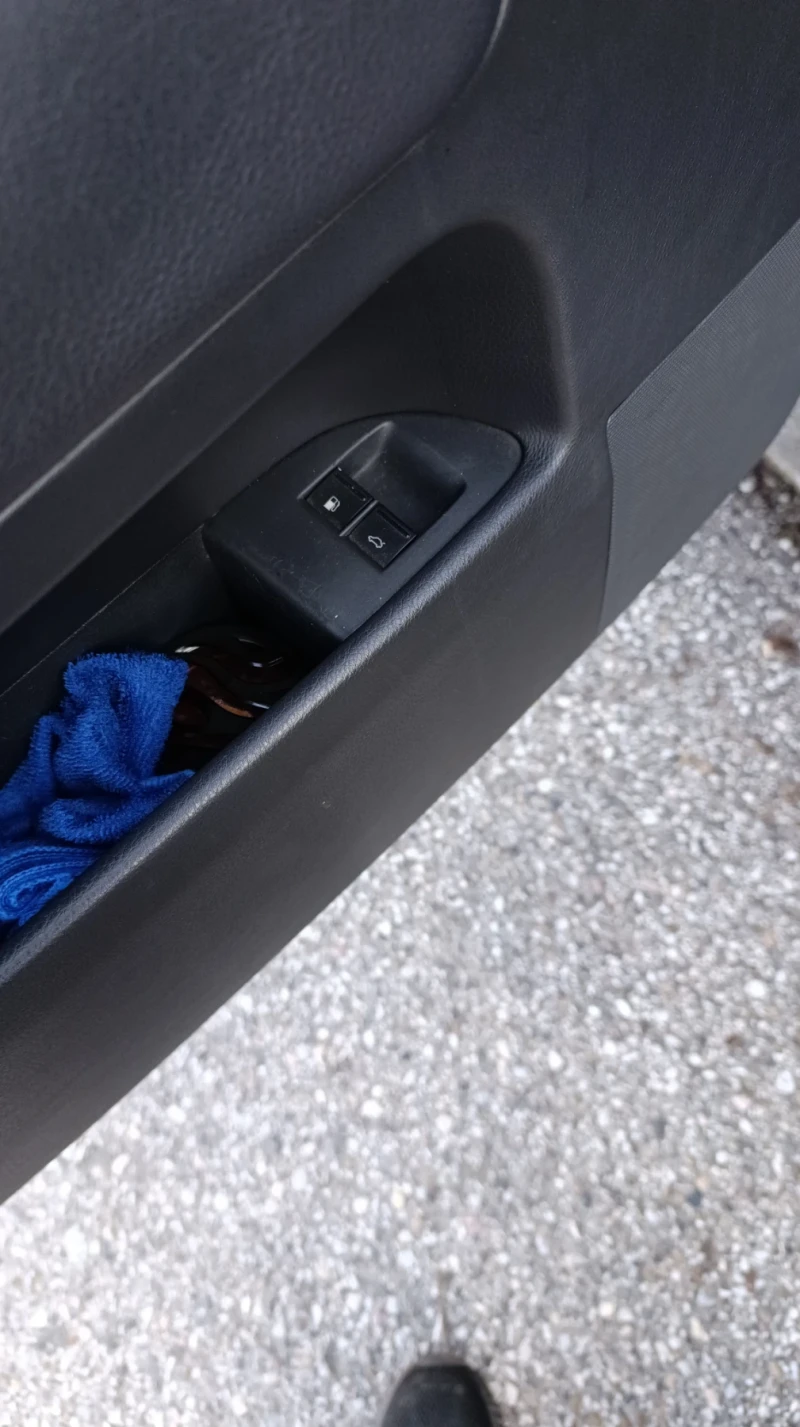 VW Touareg, снимка 9 - Автомобили и джипове - 52732710