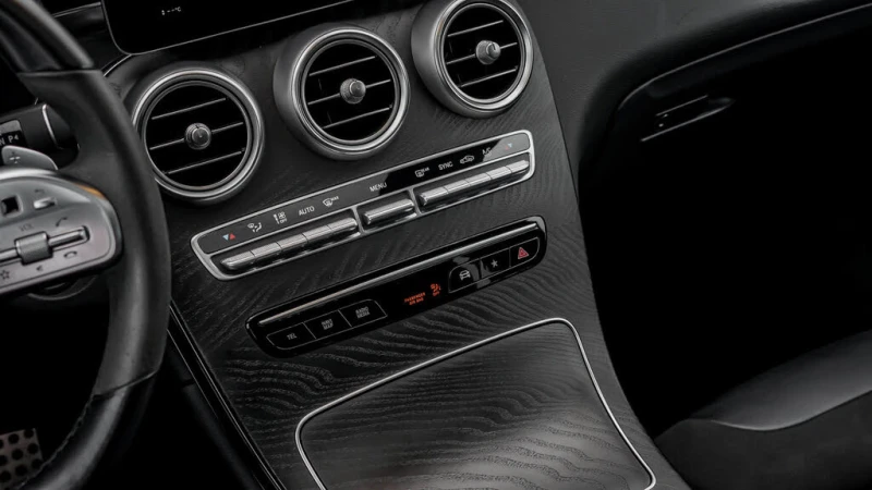 Mercedes-Benz GLC 300 AMG Line* HeadUp* АвтоКредит (ЦЕНА ДО БГ), снимка 12 - Автомобили и джипове - 53238026